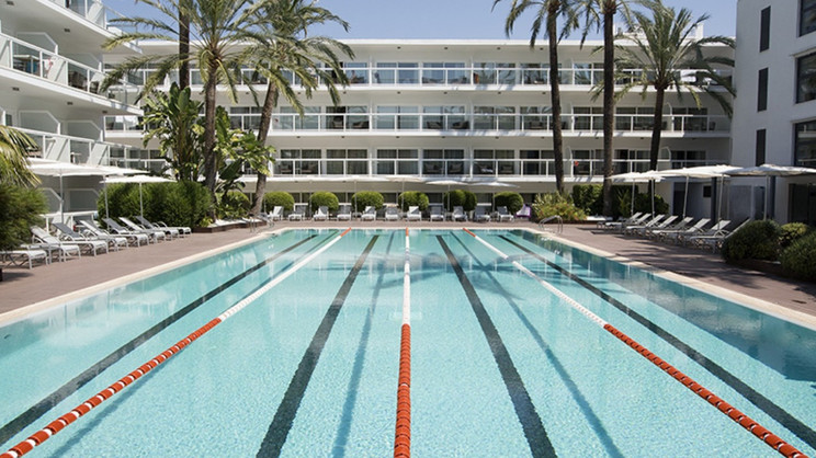 Las Gaviotas Suites Hotel